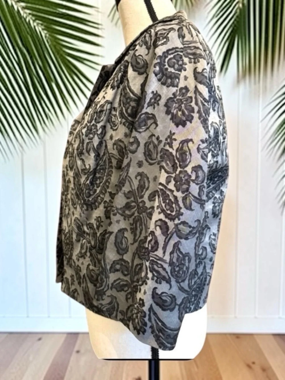 Dynasty Vintage Paisley Brocade Jacket Blazer Hong Kong British Crown Silk